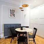 Native Nowowiejska 9 Deluxe Daire